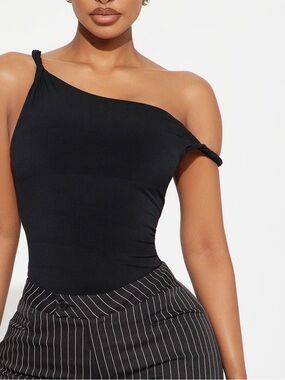 One-Shoulder Black top